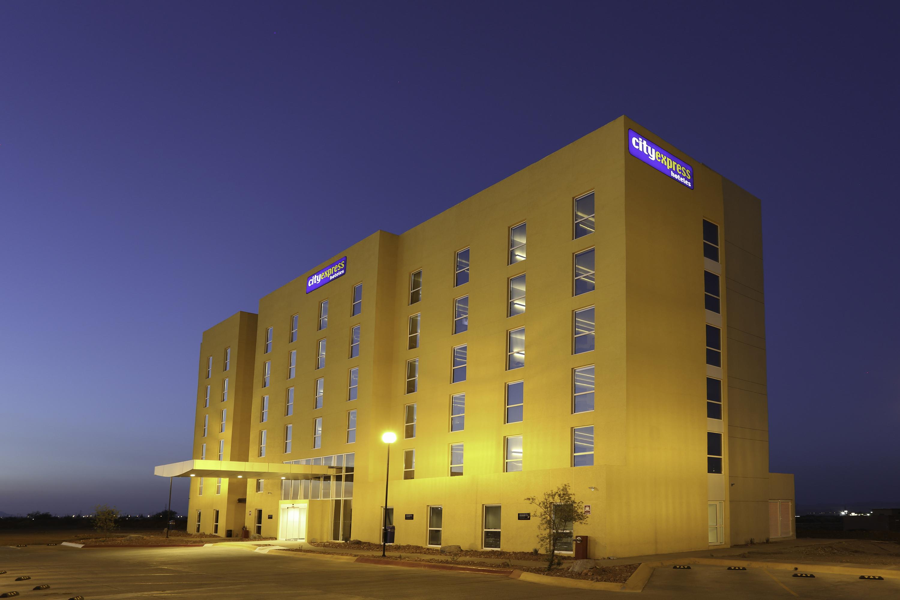 City Express By Marriott Cananea Екстериор снимка